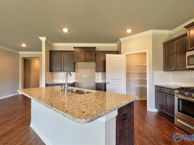 128 Oak Fletcher Dr — Photo 2