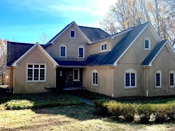 15 Cliffwood Rd, Chester Twp., NJ 07930