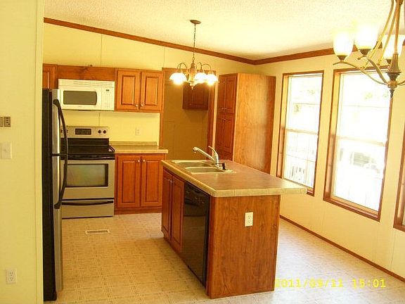 4th image of 306 Radio Dr