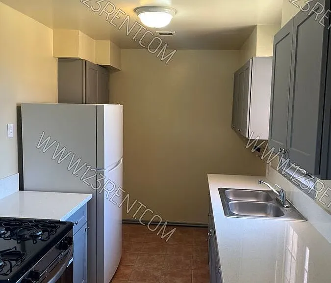 38830 9th St E — Photo 6