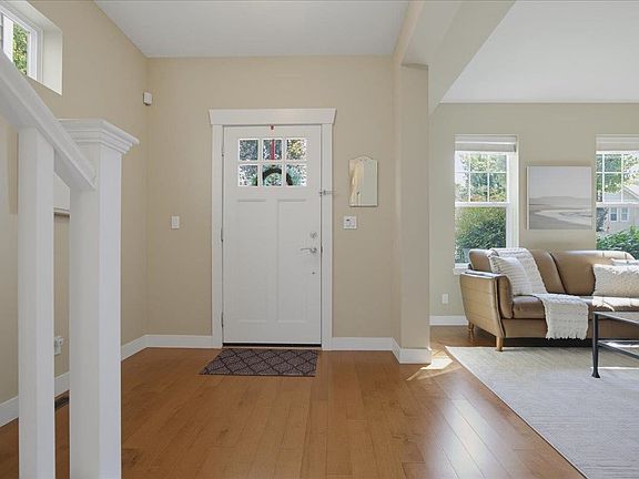 2nd image of 321 172a St