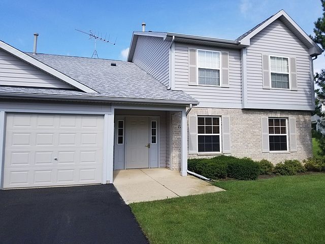 1st image of 1202 N Red Oak Cir Unit 2B