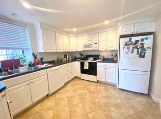 421 Purgatory Rd #1D, Middletown, RI 02842