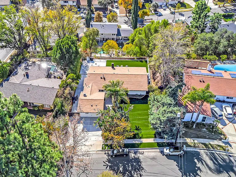 5565 Ostin Ave — Photo 77