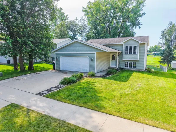 3834 Strathmore Ln SE, Rochester, MN 55904