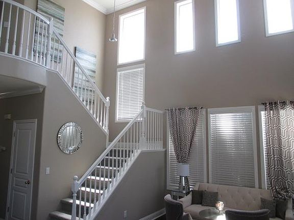 4th image of 3814 Saintsbury Dr