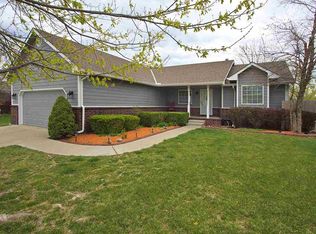 618 N Ridgehurst St, Wichita, KS 67230