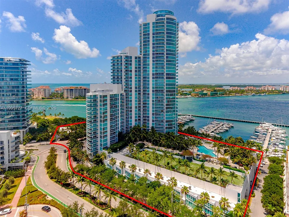 1000 S Pointe Dr #906