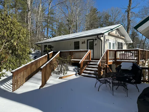 214 Spruce Pine Rd, Newland, NC 28657