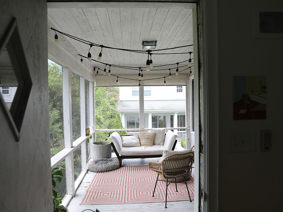 screened in porch