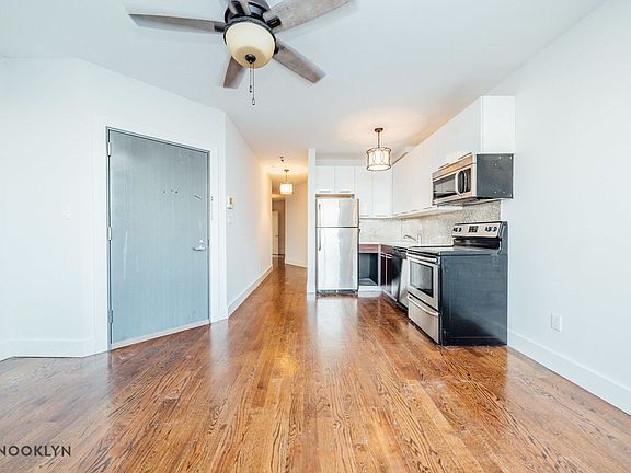3rd image of 168 Throop Ave #1