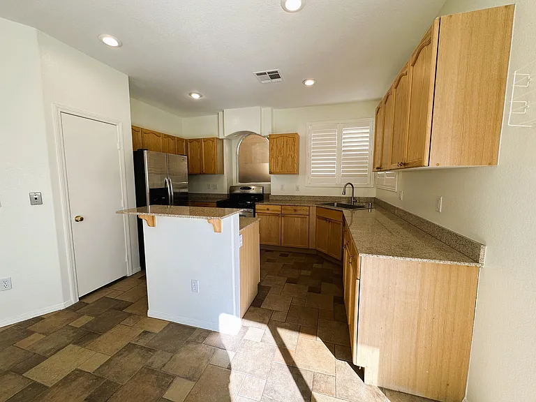 273 Rolling Springs Dr — Photo 30