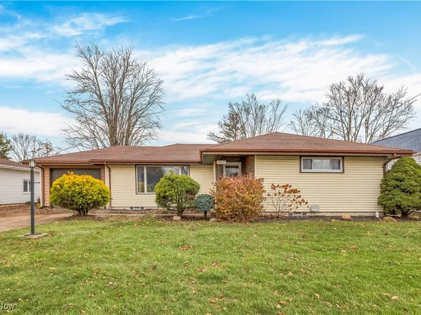 5212 McCartney Rd, Sandusky, OH 44870