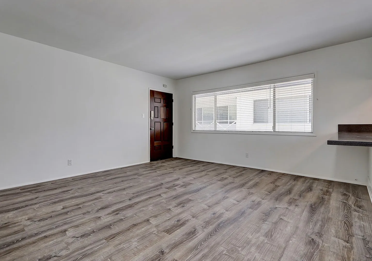 1256 Manhattan Beach Blvd — Photo 4