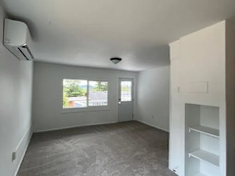 215 Elm St — Photo 21
