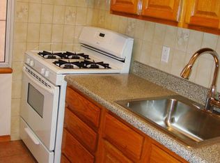 3076 47th St APT 2R, Astoria, NY 11103