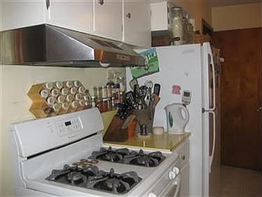 3rd image of 1133 Bell Ave