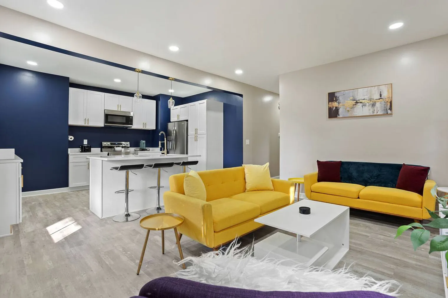 3 bed, 2.0 bath, 2152 sqft, $2,313 — Photo 3