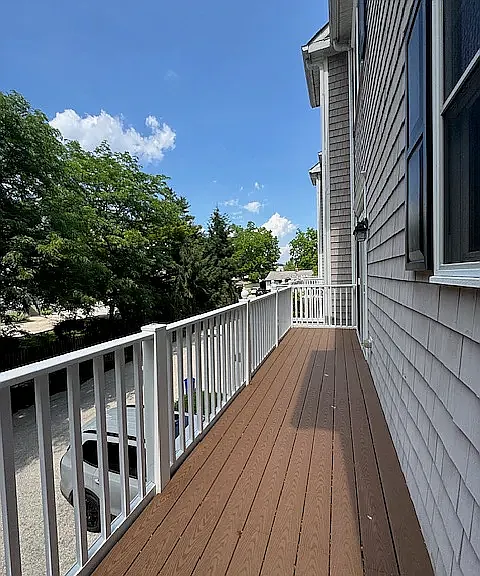 748 Moore Ave — Photo 17