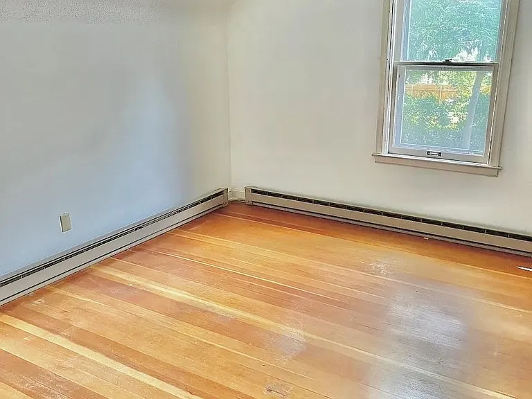 3320 E 31st St — Photo 14