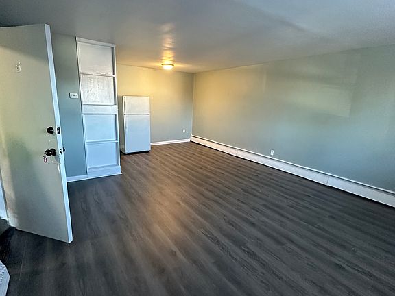 5th image of 5237 Oxford Ave #D4