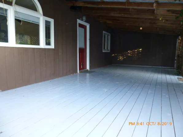 974 Orchard Ln, Garberville, CA 95542