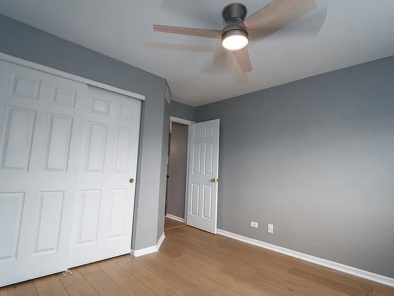1039 Woodview Ct — Photo 17