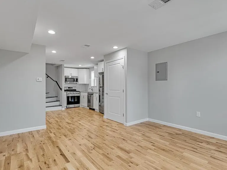 410 Diamond St. — Photo 16