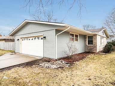 1024 S 1st St Dekalb Il 60115 Zillow