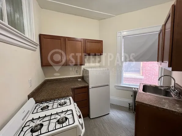 2 Ware St, Cambridge, MA