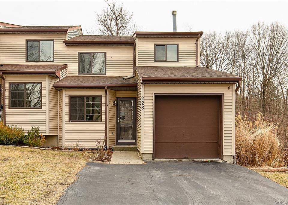 1st image of 223 Sterling Pl