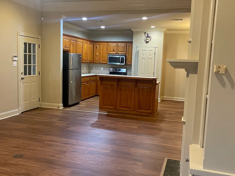 10418 Springridge Ave — Photo 5