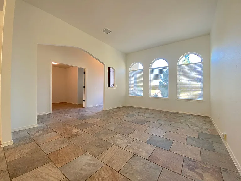 4961 Margarita Talamantes — Photo 3