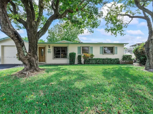 12108 Colony Ave, Palm Beach Gardens, FL 33410