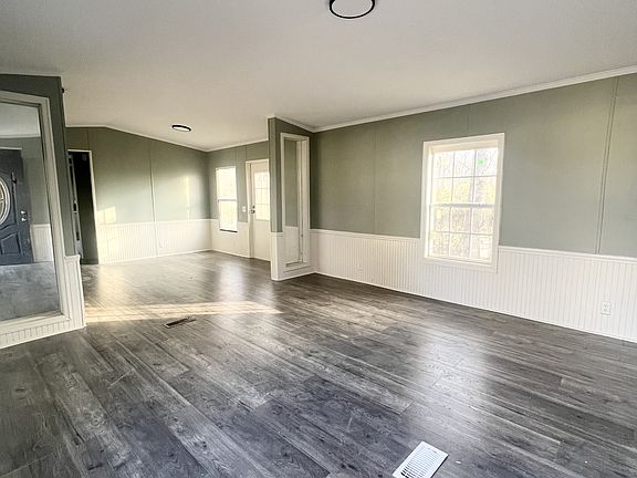 2nd image of 31 Pickard Ln