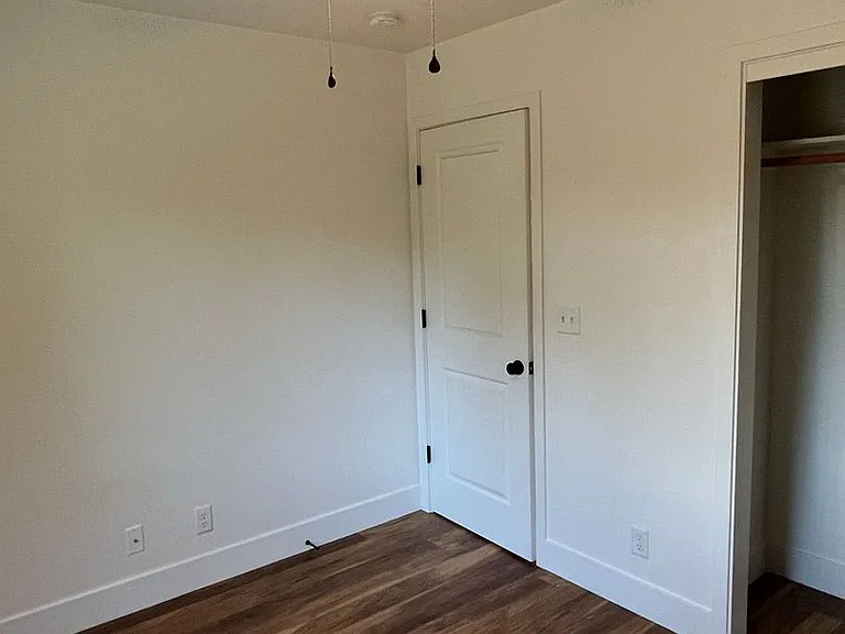 1129 Stewart Ave #B — Photo 7