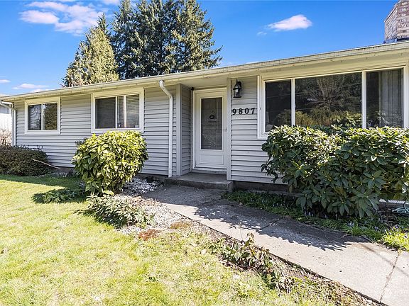 5th image of 9807 58th Avenue Ct E