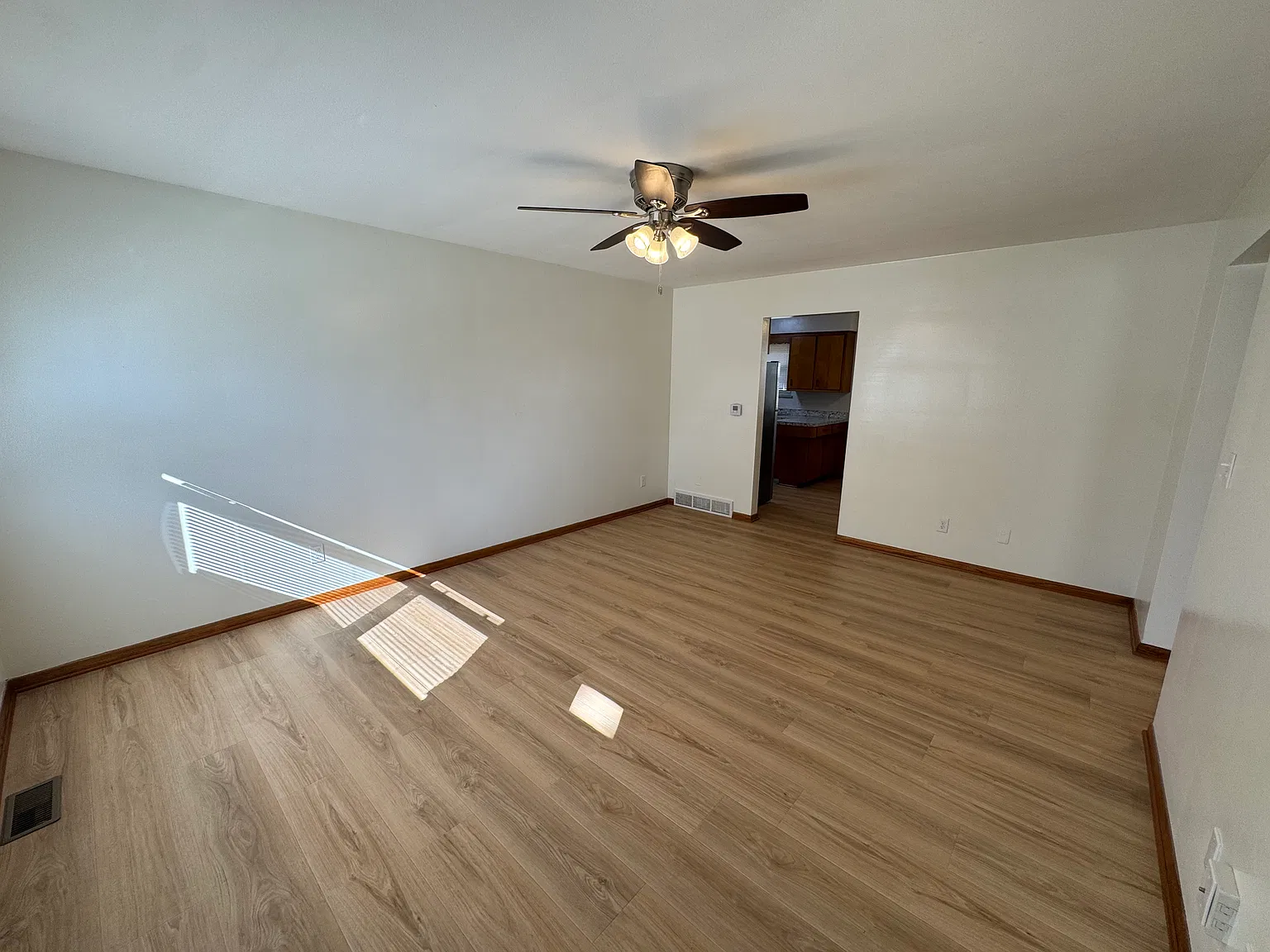 2 bed, 800 sqft, $1,175 — Photo 2