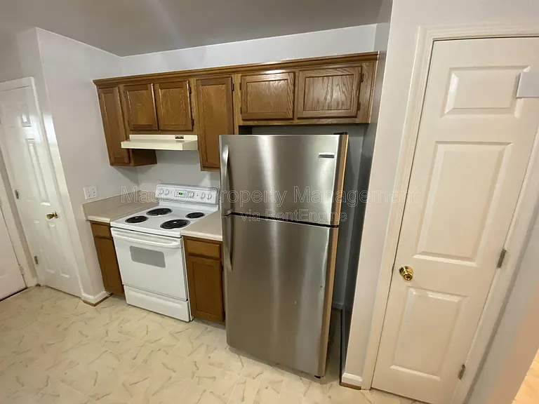 211 Cedar Ridge Dr — Photo 10
