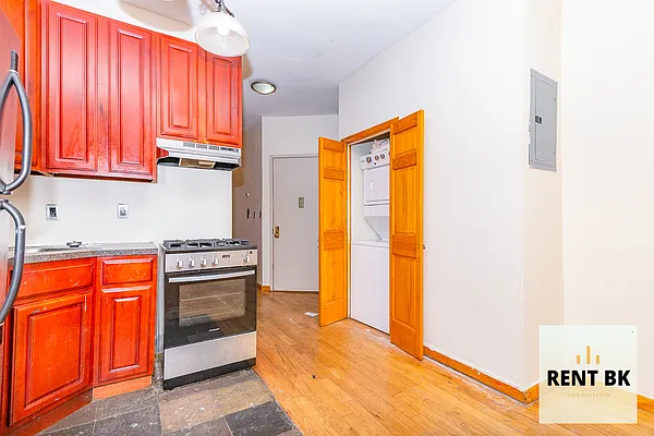 Rented by RENTBK LLC | media 3