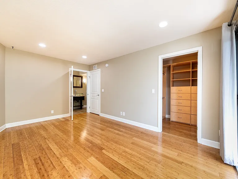 1633 S Bentley Ave #102 — Photo 15