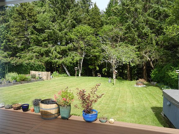 2nd image of 1844 NE Crestview Pl