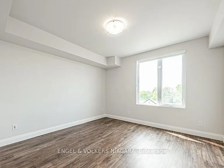 5698 Main St #406 — Photo 9