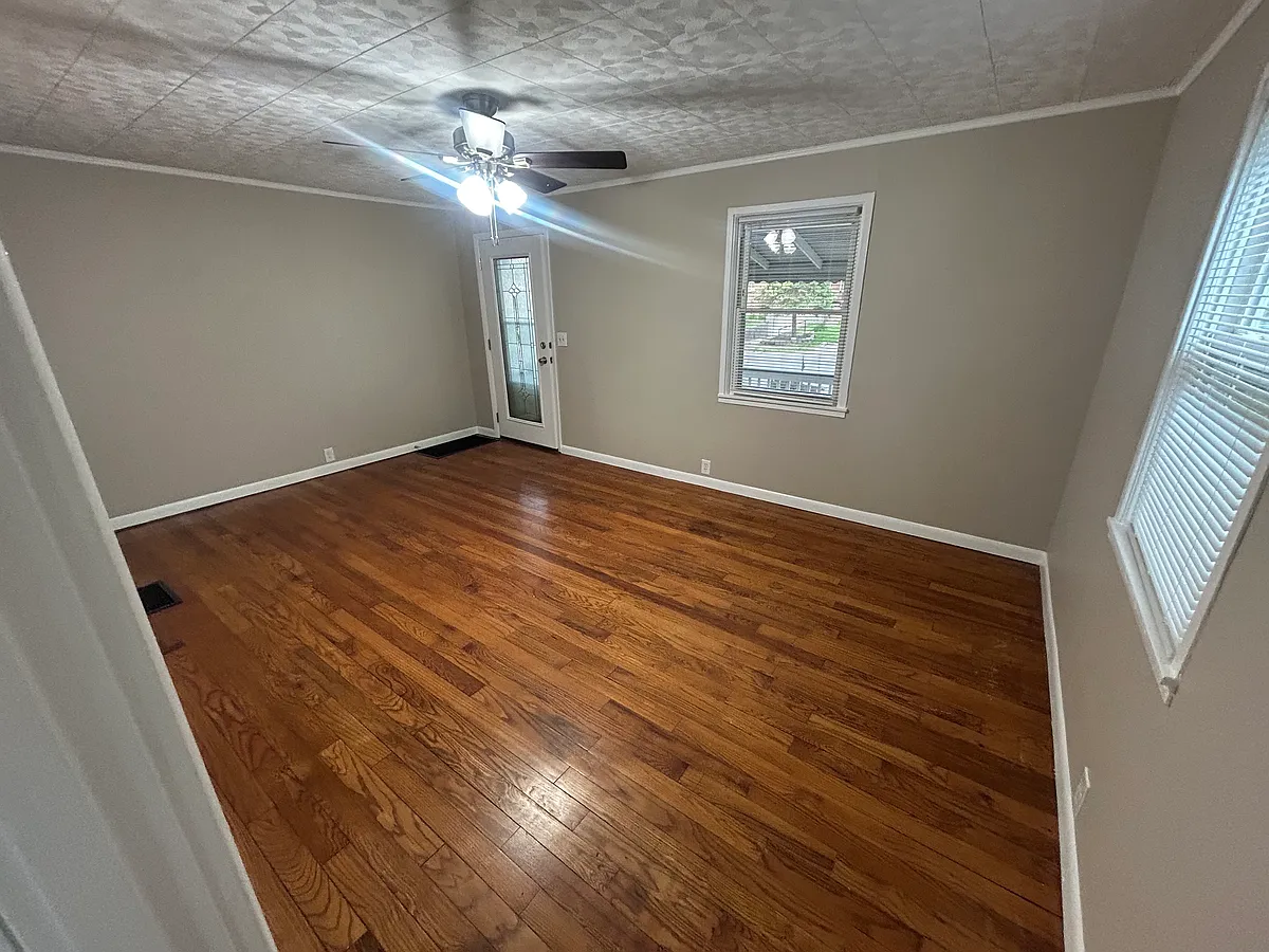 Living room - 6423 Mayflower Ave