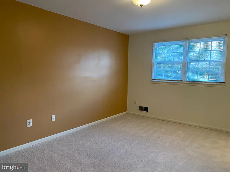 6802 Dina Leigh Ct — Photo 23