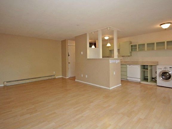 5th image of 15142 65th Ave S APT 305