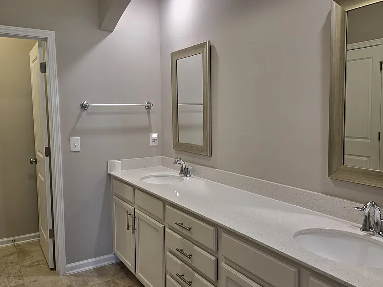576 Historic Dr — Photo 17