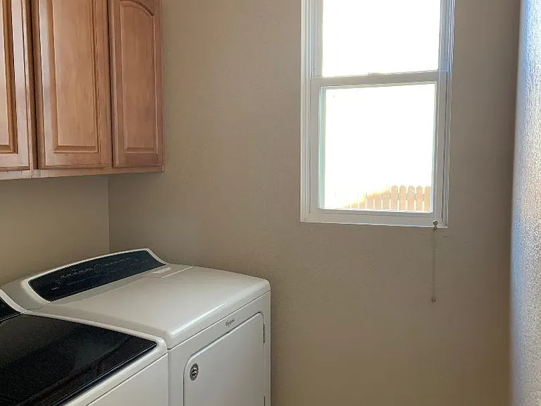 10382 Nottingham Dr — Photo 35