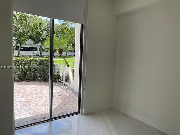 4th image of 3530 Mystic Pointe Dr APT 111