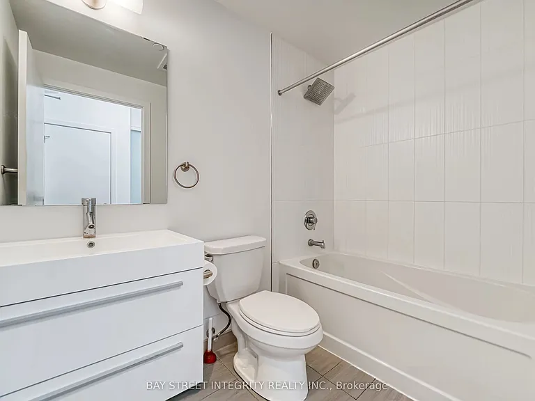 297 College St #805 — Photo 13